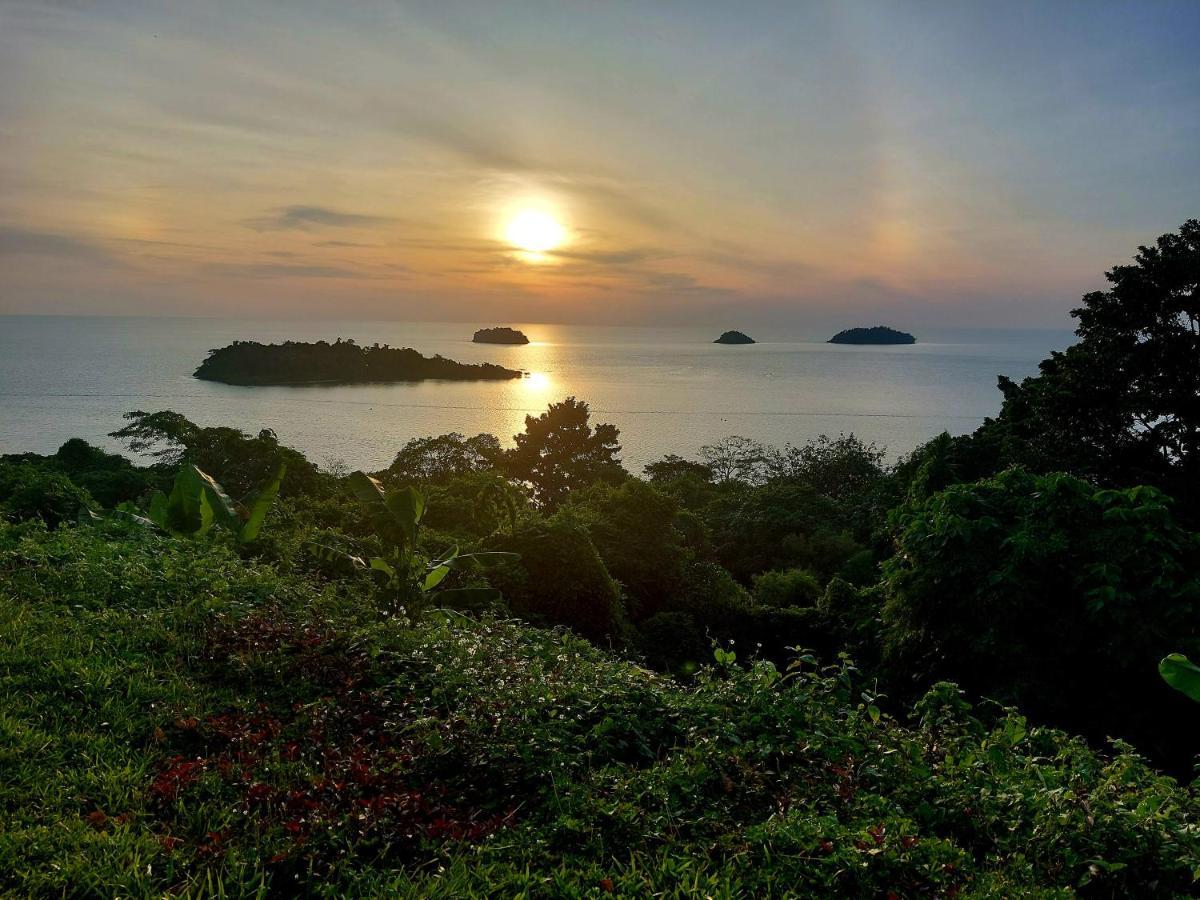 Red Moon Hideaway Hotel Koh Chang Exterior foto